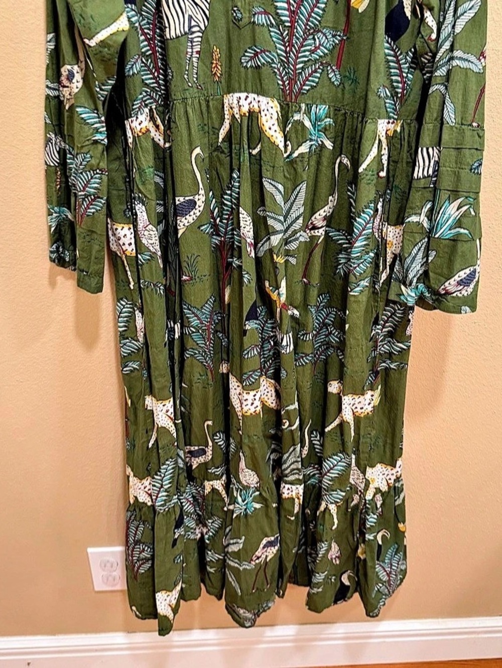 Anthropologie Fox & Hen Animal Print Maxi Dress Cotton in Green Size XL - Picture 9 of 15